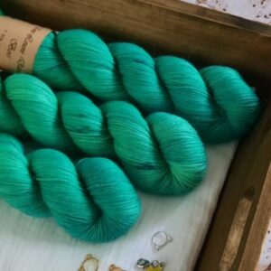 une-louve-dans-les-bois-FINE-petite-emeraude-1 une-louve-dans-les-bois-FINE-petite-emeraude-1