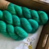 une-louve-dans-les-bois-TWIST-petite-emeraude-1 une-louve-dans-les-bois-TWIST-petite-emeraude-1