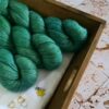 une-louve-dans-les-bois-YAK-SINGLE120-petite-emeraude-1 une-louve-dans-les-bois-YAK-SINGLE120-petite-emeraude-1