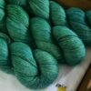 une-louve-dans-les-bois-YAK-SINGLE120-petite-emeraude-2 une-louve-dans-les-bois-YAK-SINGLE120-petite-emeraude-2