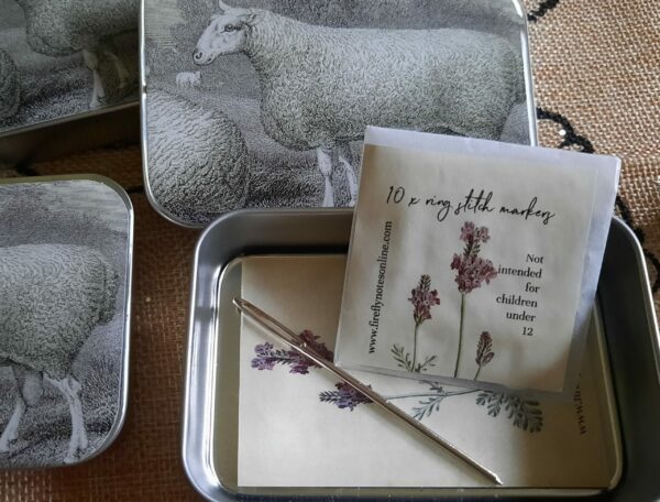 kit de survie du tricot Survival Kit for Knitters - Sheep