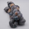 une-louve-dans-les-bois-1-laine-artisanal-teinte-main-DK-merino-epaves-en-mer-d-iroise