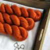 une-louve-dans-les-bois-1-laine-artisanal-teinte-main-alpaga-soie-cachemire-ARAN-fall une-louve-dans-les-bois-1-laine-artisanal-teinte-main-alpaga-soie-cachemire-ARAN-fall