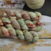 une-louve-dans-les-bois-1-laine-artisanal-teinte-main-alpaga-soie-cachemire-DK-ecumes une-louve-dans-les-bois-1-laine-artisanal-teinte-main-alpaga-soie-cachemire-DK-ecumes