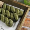 une-louve-dans-les-bois-1-laine-artisanal-teinte-main-alpaga-soie-cachemire-DK-en-terres-d-irlande une-louve-dans-les-bois-1-laine-artisanal-teinte-main-alpaga-soie-cachemire-DK-en-terres-d-irlande