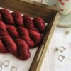 une-louve-dans-les-bois-1-laine-artisanal-teinte-main-alpaga-soie-cachemire-DK-petite-griotte une-louve-dans-les-bois-1-laine-artisanal-teinte-main-alpaga-soie-cachemire-DK-petite-griotte