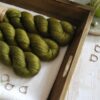 une-louve-dans-les-bois-1-laine-artisanal-teinte-main-alpaga-soie-cachemire-foret-noire une-louve-dans-les-bois-1-laine-artisanal-teinte-main-alpaga-soie-cachemire-foret-noire
