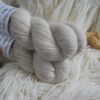 une-louve-dans-les-bois-1-laine-artisanal-teinte-main-angora-latte une-louve-dans-les-bois-1-laine-artisanal-teinte-main-angora-latte