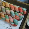 une-louve-dans-les-bois-1-laine-artisanal-teinte-main-merino-dk115-honeymoon une-louve-dans-les-bois-1-laine-artisanal-teinte-main-merino-dk115-honeymoon