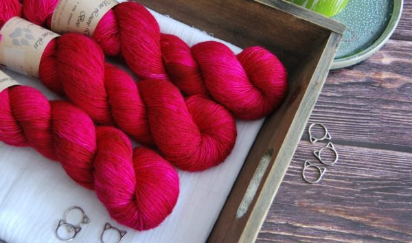 une-louve-dans-les-bois-1-laine-artisanal-teinte-main-single-merino-bollywood