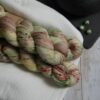 une-louve-dans-les-bois-1-laine-artisanal-teinte-main-single-merino-ecumes une-louve-dans-les-bois-1-laine-artisanal-teinte-main-single-merino-ecumes