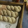 une-louve-dans-les-bois-1-laine-artisanal-teinte-main-single-merino-latte une-louve-dans-les-bois-1-laine-artisanal-teinte-main-single-merino-latte