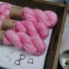 une-louve-dans-les-bois-1-laine-artisanal-teinte-main-superkidsilk-little-lady une-louve-dans-les-bois-1-laine-artisanal-teinte-main-superkidsilk-little-lady