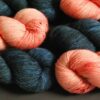 une-louve-dans-les-bois-1-merino-artisanal-teinte-main-dans-les-profondeurs-caliente