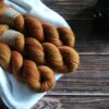 une-louve-dans-les-bois-1-merino-artisanal-teinte-main-fine-cassonade une-louve-dans-les-bois-1-merino-artisanal-teinte-main-fine-cassonade