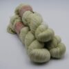 une-louve-dans-les-bois-1-merino-artisanal-teinte-main-fine-sock-minty une-louve-dans-les-bois-1-merino-artisanal-teinte-main-fine-sock-minty