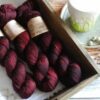 une-louve-dans-les-bois-1-merino-artisanal-teinte-main-single-erable-en-automne une-louve-dans-les-bois-1-merino-artisanal-teinte-main-single-erable-en-automne