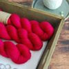 une-louve-dans-les-bois-1-merino-artisanal-teinte-main-twist-sock-bollywood une-louve-dans-les-bois-1-merino-artisanal-teinte-main-twist-sock-bollywood