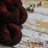une-louve-dans-les-bois-2-laine-artisanal-teinte-main-DK-merino-petite-griotte une-louve-dans-les-bois-2-laine-artisanal-teinte-main-DK-merino-petite-griotte