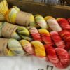 une-louve-dans-les-bois-2-laine-artisanal-teinte-main-DK-merino-soleil-couchant-sur-la-ville une-louve-dans-les-bois-2-laine-artisanal-teinte-main-DK-merino-soleil-couchant-sur-la-ville