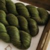 une-louve-dans-les-bois-2-laine-artisanal-teinte-main-alpaga-soie-cachemire-DK-brocéliande