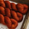 une-louve-dans-les-bois-2-laine-artisanal-teinte-main-alpaga-soie-cachemire-DK-fall une-louve-dans-les-bois-2-laine-artisanal-teinte-main-alpaga-soie-cachemire-DK-fall