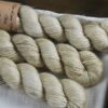 une-louve-dans-les-bois-2-laine-artisanal-teinte-main-alpaga-soie-cachemire-DK-latte une-louve-dans-les-bois-2-laine-artisanal-teinte-main-alpaga-soie-cachemire-DK-latte