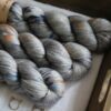 une-louve-dans-les-bois-2-laine-artisanal-teinte-main-alpaga-soie-cachemire-epaves-en-mer-d-iroise une-louve-dans-les-bois-2-laine-artisanal-teinte-main-alpaga-soie-cachemire-epaves-en-mer-d-iroise