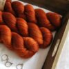 une-louve-dans-les-bois-2-laine-artisanal-teinte-main-alpaga-soie-cachemire-fall une-louve-dans-les-bois-2-laine-artisanal-teinte-main-alpaga-soie-cachemire-fall