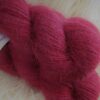 une-louve-dans-les-bois-2-laine-artisanal-teinte-main-angora-petite-griotte une-louve-dans-les-bois-2-laine-artisanal-teinte-main-angora-petite-griotte