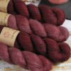 une-louve-dans-les-bois-2-laine-artisanal-teinte-main-emy-merino-surialpaga-erables-en-automne une-louve-dans-les-bois-2-laine-artisanal-teinte-main-emy-merino-surialpaga-erables-en-automne