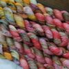 une-louve-dans-les-bois-2-laine-artisanal-teinte-main-mini-twist-sock-merino-oahu une-louve-dans-les-bois-2-laine-artisanal-teinte-main-mini-twist-sock-merino-oahu