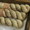 une-louve-dans-les-bois-2-laine-artisanal-teinte-main-single-merino-latte une-louve-dans-les-bois-2-laine-artisanal-teinte-main-single-merino-latte