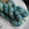 une-louve-dans-les-bois-2-laine-artisanal-teinte-main-single-merino-sirenes SIRENES