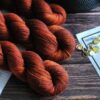 une-louve-dans-les-bois-2-merino-artisanal-teinte-main-fine-sock-fall une-louve-dans-les-bois-2-merino-artisanal-teinte-main-fine-sock-fall