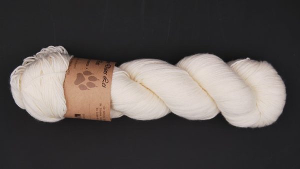 une-louve-dans-les-bois-2-merino-artisanal-teinte-main-fine-sock-mer-d-amundsen