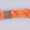 une-louve-dans-les-bois-2-merino-artisanal-teinte-main-single-marmelade-d-agrumes une-louve-dans-les-bois-2-merino-artisanal-teinte-main-single-marmelade-d-agrumes