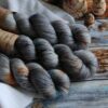 une-louve-dans-les-bois-3-merino-artisanal-teinte-main-twist-sock-epaves-en-mer-d-iroise une-louve-dans-les-bois-3-merino-artisanal-teinte-main-twist-sock-epaves-en-mer-d-iroise