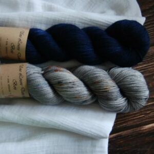 une-louve-dans-les-bois-3-merino-artisanal-teinte-main-twist-sock-epaves-en-mer-d-iroise-sailors-and-fishermen une-louve-dans-les-bois-3-merino-artisanal-teinte-main-twist-sock-epaves-en-mer-d-iroise-sailors-and-fishermen