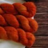 une-louve-dans-les-bois-4-laine-artisanal-teinte-main-suri-alpaga-fall une-louve-dans-les-bois-4-laine-artisanal-teinte-main-suri-alpaga-fall