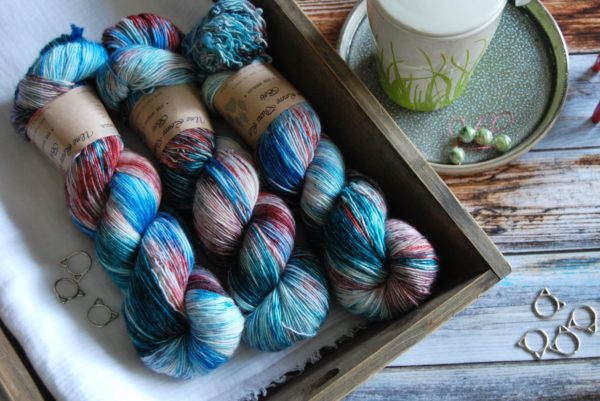 une-louve-dans-les-bois-4-merino-artisanal-teinte-main-single-nymphéas