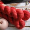 une-louve-dans-les-bois-5-laine-artisanal-teinte-main-DK-merino-coeur-de-cerise une-louve-dans-les-bois-5-laine-artisanal-teinte-main-DK-merino-coeur-de-cerise