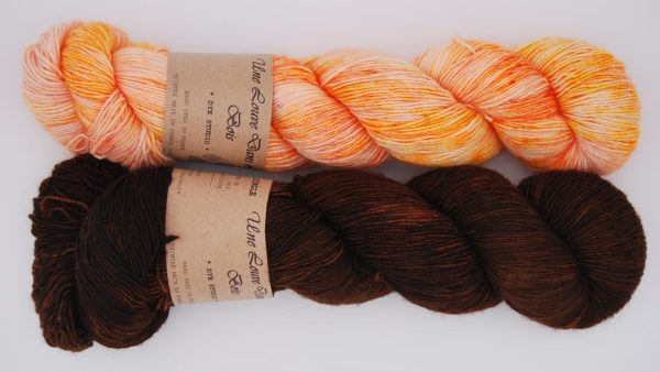 une-louve-dans-les-bois-5bis-laine-artisanal-teinte-main-single-solene-knits