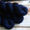 une-louve-dans-les-bois-6-laine-artisanal-teinte-main-DK-merino-sailors-and-fishermen une-louve-dans-les-bois-6-laine-artisanal-teinte-main-DK-merino-sailors-and-fishermen