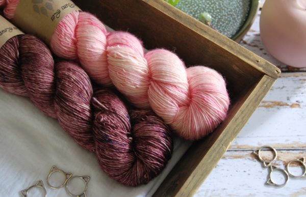 une-louve-dans-les-bois-7-laine-artisanal-teinte-main-single-solene-knits