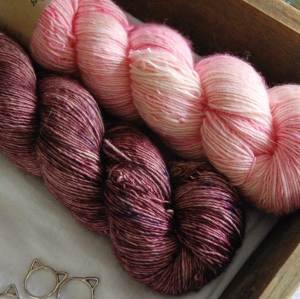 une-louve-dans-les-bois-7bis-laine-artisanal-teinte-main-single-solene-knits