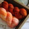 une-louve-dans-les-bois-8bis-laine-artisanal-teinte-main-single-solene-knits une-louve-dans-les-bois-8bis-laine-artisanal-teinte-main-single-solene-knits