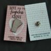une-louve-dans-les-bois-fireflynote-pins-emaille-gants-5 une-louve-dans-les-bois-fireflynote-pins-emaille-gants-5
