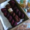 une-louve-dans-les-bois-kit-millesime-laine-artisanale-teinte-main-france-single-twist-fine-erable-en-automne-l-odeur-du-bois une-louve-dans-les-bois-kit-millesime-laine-artisanale-teinte-main-france-single-twist-fine-erable-en-automne-l-odeur-du-bois