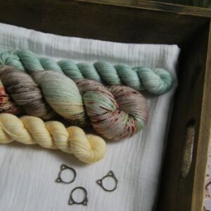 une_louve_dans_les_bois_collection_chaussettes_twist_sock_ecumes_1 une_louve_dans_les_bois_collection_chaussettes_twist_sock_ecumes_1